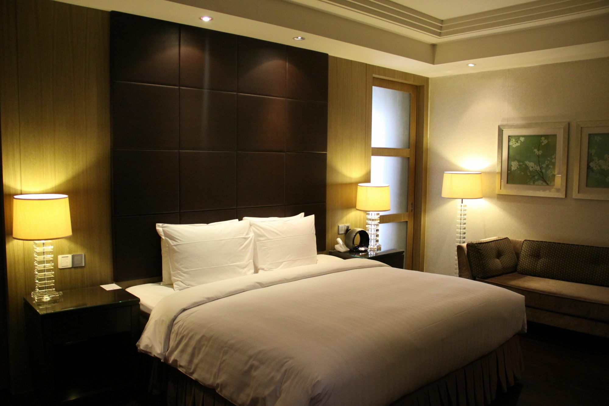 Courtyard By Marriott Kunshan Куньшань Екстер'єр фото